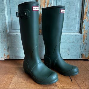 Hunter Original Tall Matte Green Rain Boots Size 7